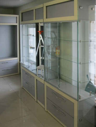 Торговая мебель, стеллажи с подсветкой